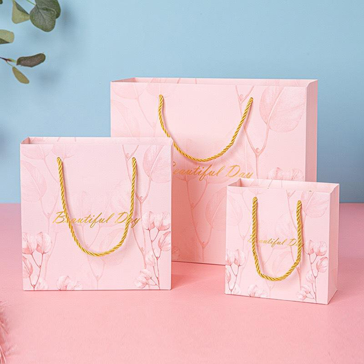 Sacos de compras de papel personalizados, recicláveis e biodegradáveis