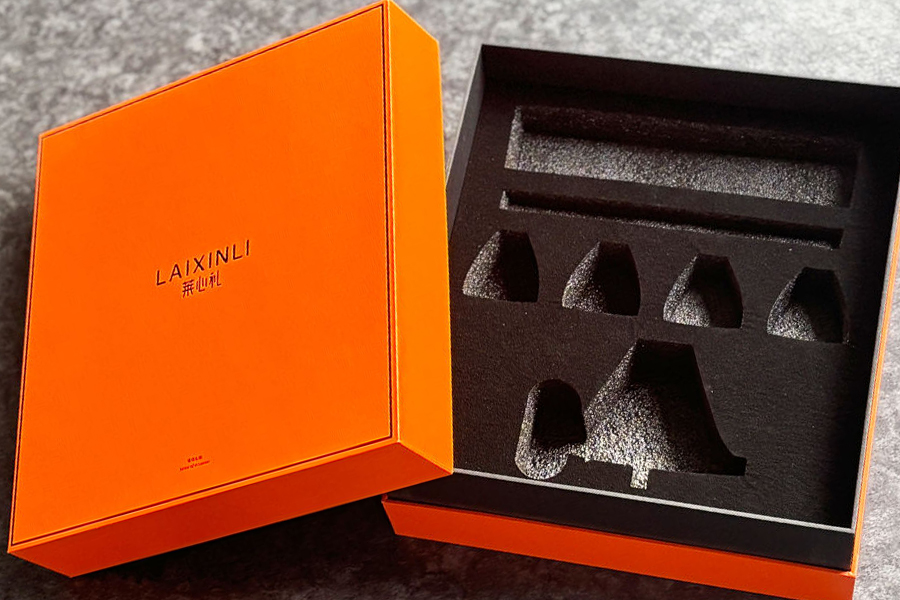 Caixa rígida para perfume